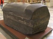 В монастыре обнаружили загадочные каменные саркофаги XII века 