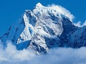 У вершины Эвереста обрушилась отвесная скала