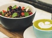Які продукти не бажано їсти зранку