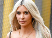 Дочь Ким Кардашьян выполняет работу по дому за подарки