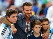 Дэвид Бекхэм учит сыновей, как ухаживать за девушками