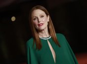 Джуліанна Мур вийшла у світ в елегантному луці