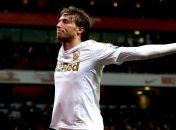 Один из лучших бомбардиров АПЛ продлил контракт с "Суонси"