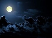 Ученые разгадали тайну вспышек на Луне