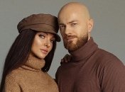 "Бальниця ... в душІ": Влад Яма показав, чим займається з дружиною (Відео)