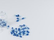 В Кривом Роге 15-летняя девочка выпила 40 таблеток анальгетика, чтобы покончить с собой