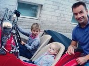 У солиста группы "Дискотека Авария" Алексея Серова угнали авто