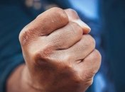 Учитель за волосы выволок школьницу из класса: видео инцидента в украинской школе попало в сеть