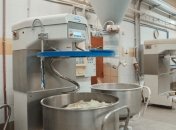 В Днепре женщина застряла в тестомешалке (фото)