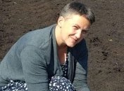 Савченко призвала украинцев засыпать депутатов землей: в Киеве прошла акция против рынка земли