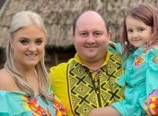Юморист и актер Юрий Ткач растрогал сеть ярким семейным фото