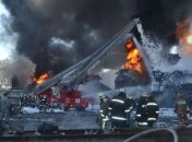 ГСЧС: На нефтебазе под Киевом горят два резервуара