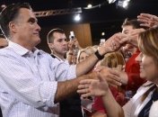 Ромни обогнал Обаму по популярности