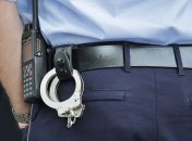 У Миколаєві поліцейський обікрав колишніх однокласників (Відео)