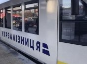 В УЗ отменили семь пригородных поездов на Прикарпатье