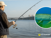 Рыбак поймал щуку