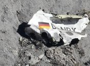 СМИ: Капитан Airbus ломал дверь в кабину топором