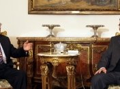 Мурси встретился в Каире с Аббасом и Машаалем