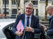 Конфликт интересов: создатель пенсионной реформы во Франции идет в отставку