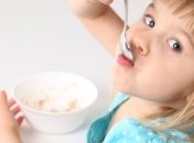 Узнай, почему детей нужно кормить чаще