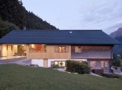 Уютный и стильный домик среди красивой природы (Фото)