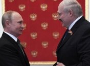 Лукашенко впервые с начала протестов покинул Беларусь и прибыл в Сочи для встречи с Путиным