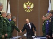 Путин признал, что формирует группировку войск РФ в Крыму