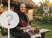 Бабушка в платке