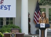 Мелания Трамп запустила кампанию помощи детям