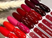 Красные ногти всегда в моде