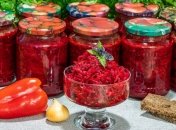Бурякова заправка до борщу, салатів та пирогів — простий рецепт