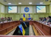 Порошенко: Мы должны защитить военнослужащих