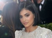 Популярная модель Кайли Дженнер появилась в новом печатном издании Dazed Beauty