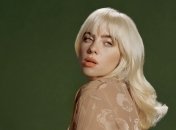 Поцелуи с девушками и откровенные танцы: Билли Айлиш презентовала новый клип (видео)