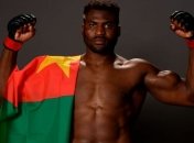 Нганну за 20 секунд нокаутував Розенструйка на UFC 249