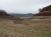 Питающее Симферополь водохранилище катастрофически обмелело: фото до и после 