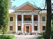 В Ворзеле закончилась обсервация для украинцев, которых эвакуировали из ОАЭ