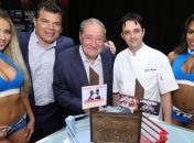 "Нельзя обмануть время": Арум не верит в успех Головкина в бою с Альваресом