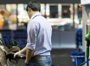 Эксперт: Цена газа для автомобилистов является завышенной