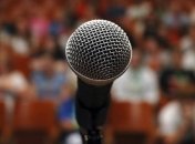 На Херсонщине депутата пригласили на дебаты на стадион