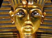 Тутанхамон погиб под колесами.