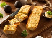 С этим багетом с чесноком и сыром вы забудете даже о пампушках