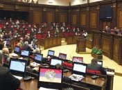 Парламент Армении почтил память всех погибших в Украине