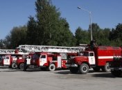 Спасатели рассказали, что мешает погасить пожар на нефтебазе