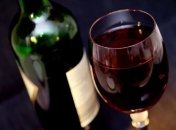 Заставляет работать активнее: в чем польза вина для мозга