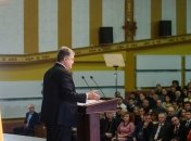 Военное положение: Порошенко заявил, что "раскачать" валютный рынок не вышло