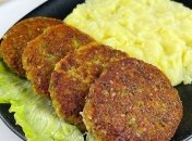 Котлети з грибами, картоплею та вівсяними пластівцями