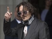 Отрезала палец: Джонни Депп поделился ужасами семейной жизни с Эмбер Херд