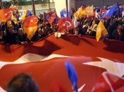В Турции на внеочередных парламентских выборах победила правящая партия