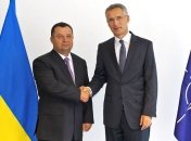 Полторак провел встречу с генсеком НАТО